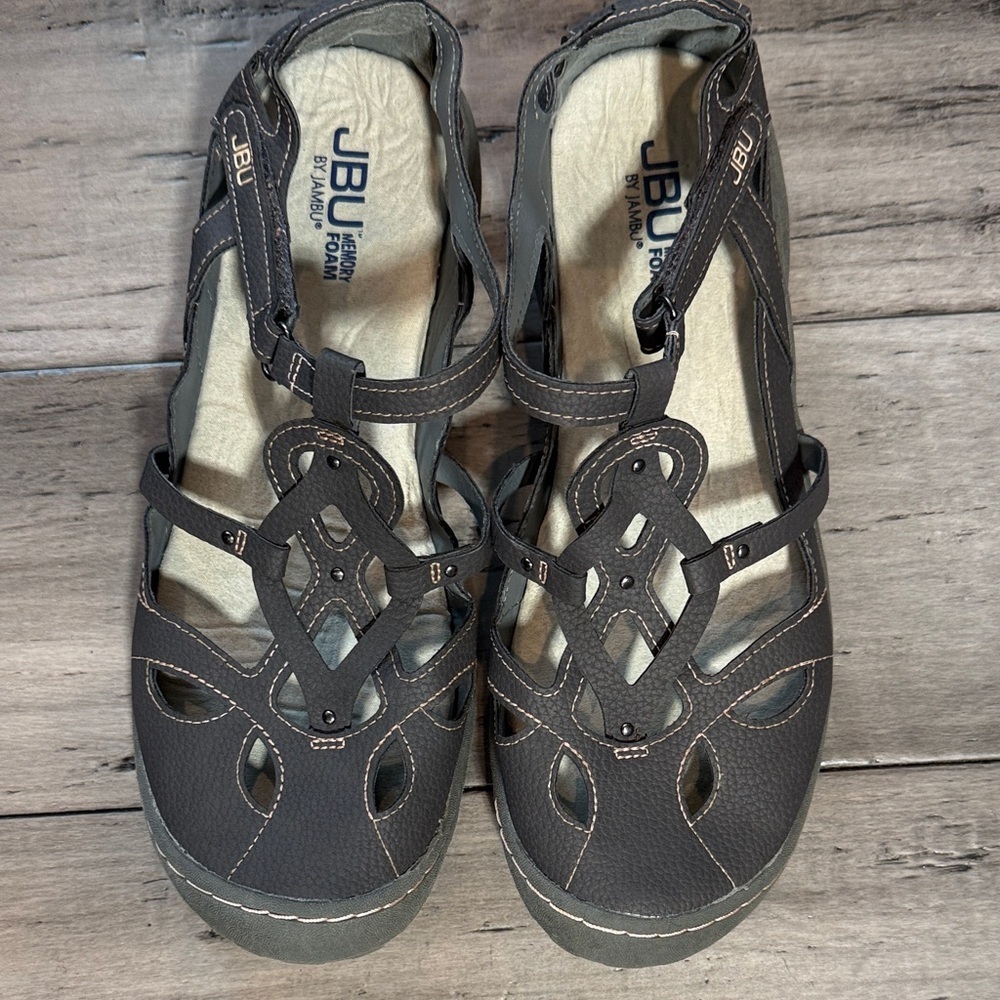 JBU Women's Dark Gray Decorative Cutout Sandals
